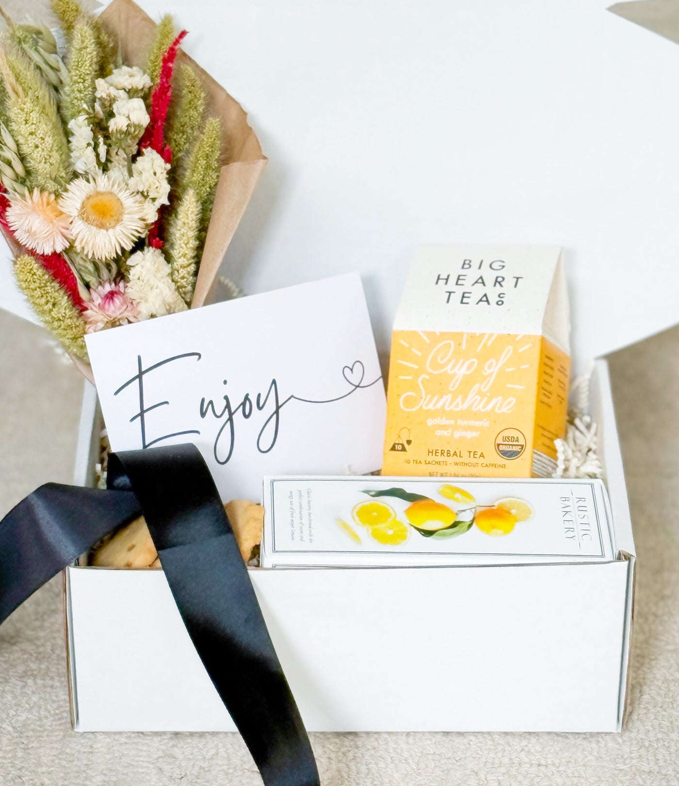 Explore our handpicked selection of unique gifts, all exquisitely arranged in our specially curated gift package collection. 