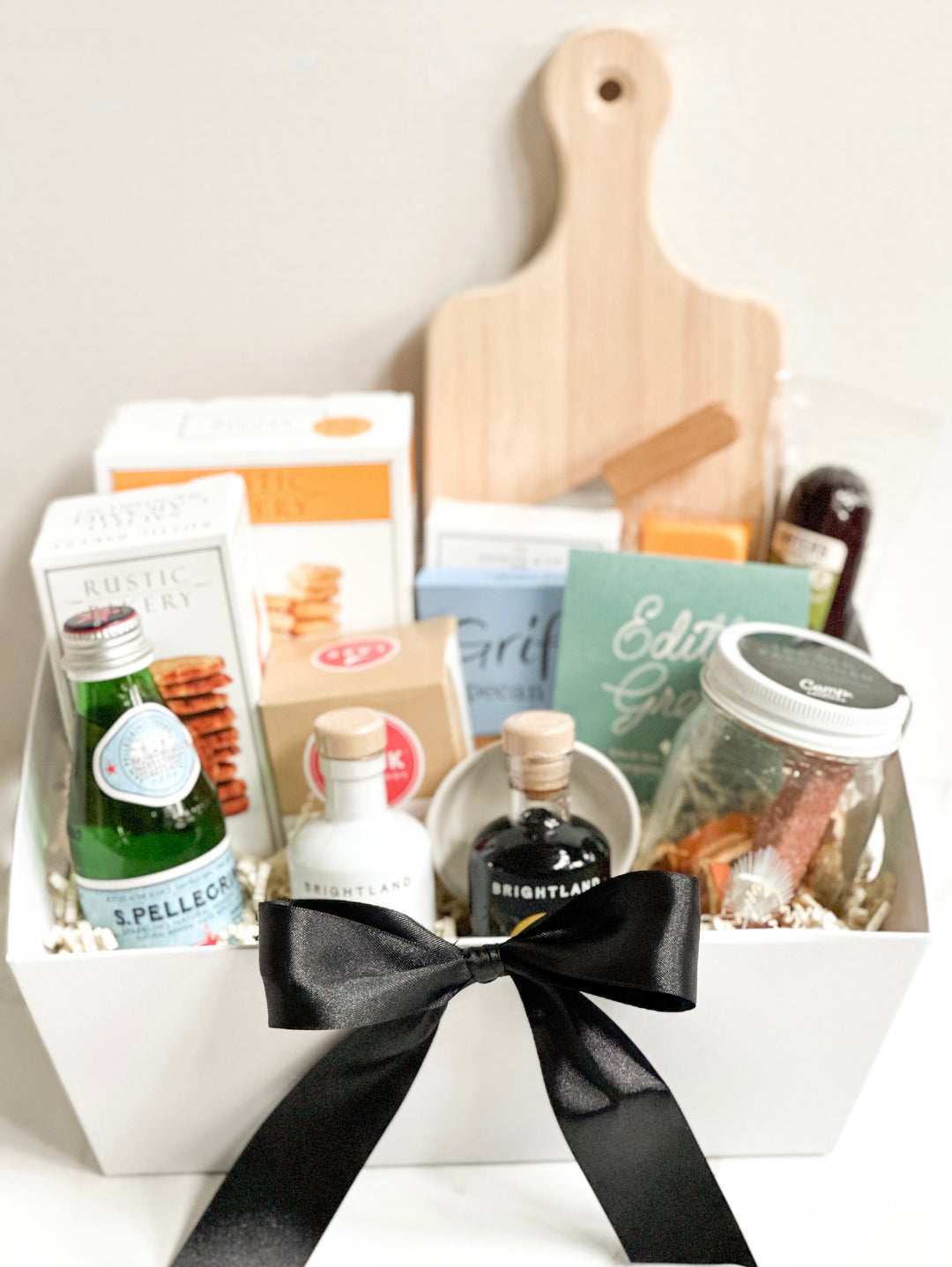  gift packages - gourmet gift baskets - cozy gift ideas - artisanal goodies - unique gift sets - S Pellegrino gift package- curated gift baskets - cozy gifts for her - holiday gift ideas - gourmet food gifts - thoughtful gifts for friends - artisan gift packages - gourmet snacks and beverages