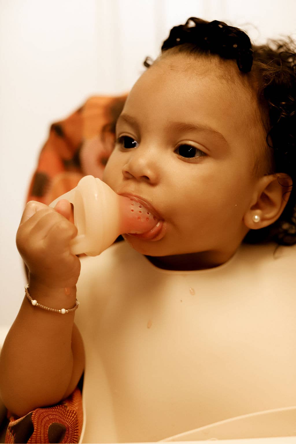 Silicone Baby Bib Roll Up &amp; Stay Closed - (Sand)