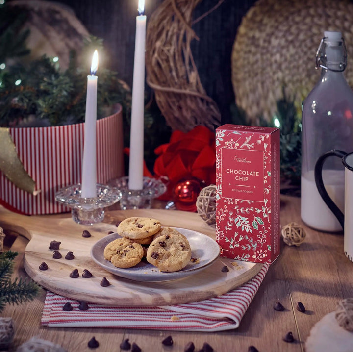 Holiday Chocolate Chip Cookies (2oz)
