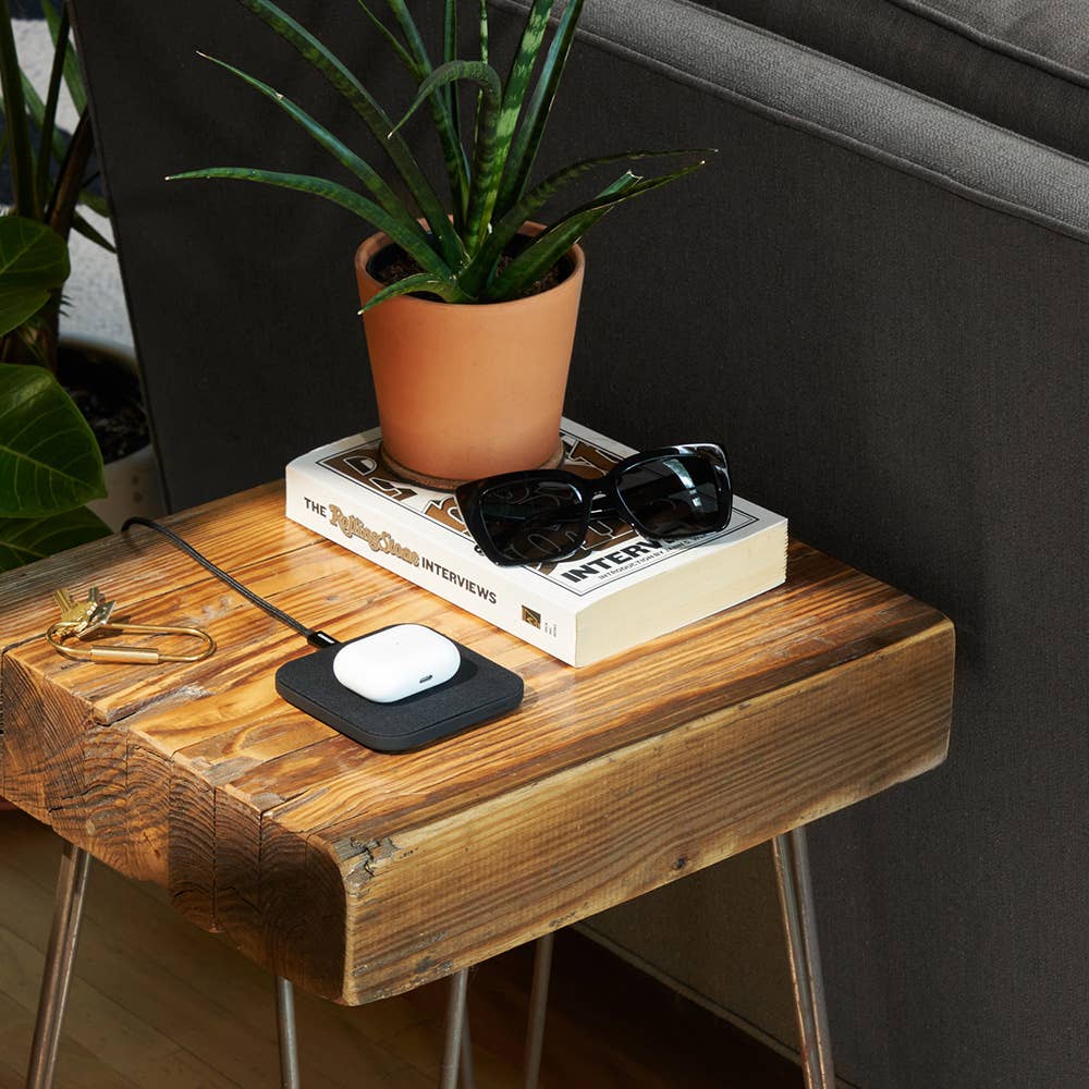 Essentials Linen Wireless Charger: Charcoal