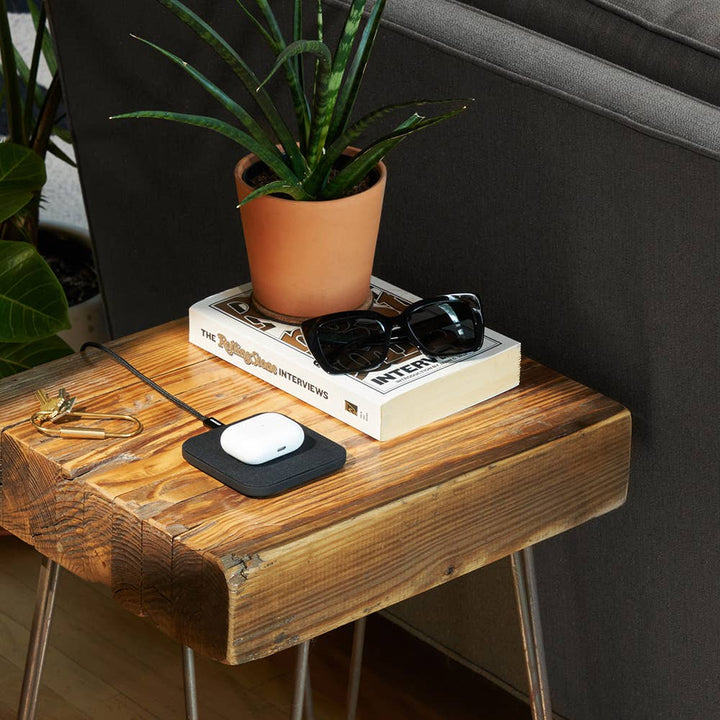 Essentials Linen Wireless Charger: Charcoal
